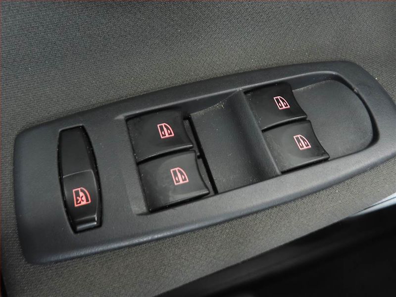 Renault Koleos (2011) 2.0 dCi, 4X4, Serv.kniha - fotka 16 z 17