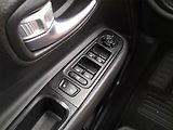 Jeep Renegade (2019) Limited 1.3 T-GDI, Automat - náhled 21