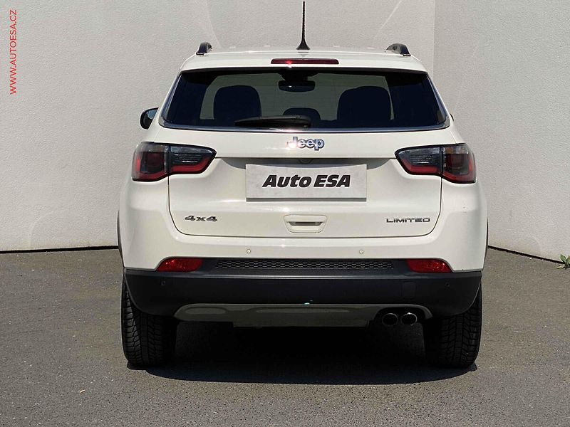 Jeep Compass (2018) 2.0MJT 4x4, ČR, Limited, AT - fotka 5 z 20