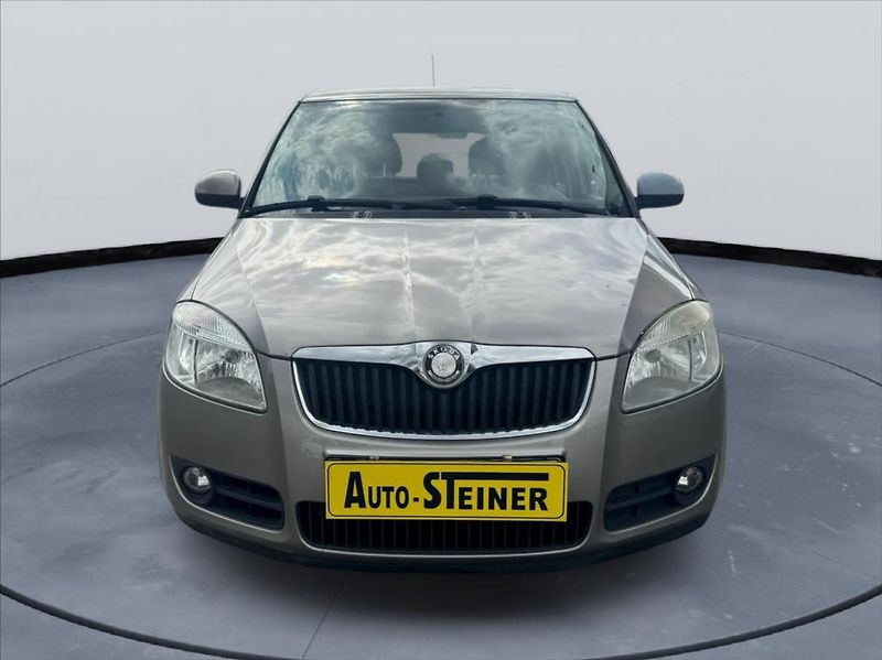 Škoda Fabia 1,2 HTP - fotka 1 z 17
