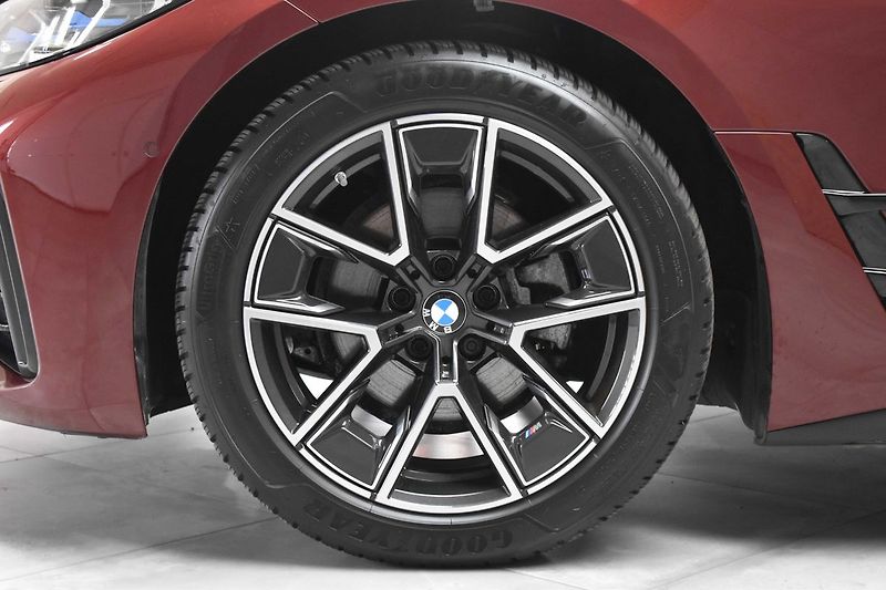 BMW Řada 4 420d xD ///M*TAŽNÉ*ZÁRUKA*ČR 1 - fotka 41 z 52
