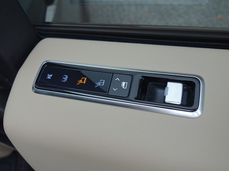 Land Rover Range Rover (2021) D300*VOGUE*50000KM*ZÁR*1M*CZ!! - fotka 46 z 50