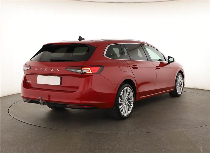 Škoda Superb (2024) Selection 1.5 TSI mHEV - fotka 5 z 21