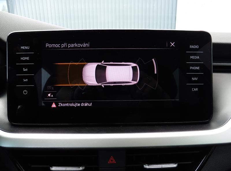 Škoda Scala 1.0 TSi Style Navi - fotka 13 z 16