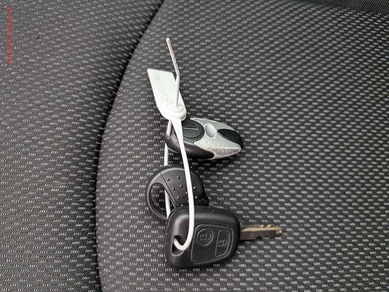 Peugeot 206 (2006) 1.4i, AC - fotka 19 z 19