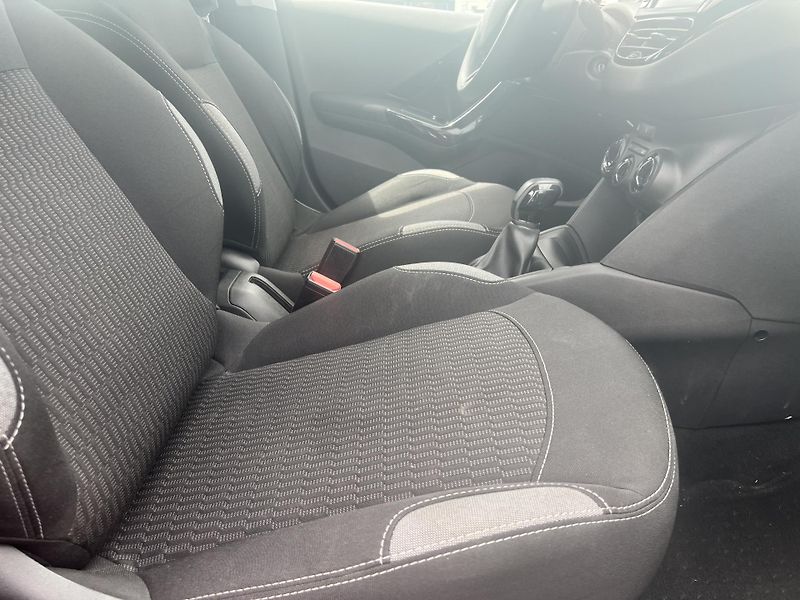 Peugeot 208 1.2i KAMERA KLIMA PŮVOD ČR - fotka 32 z 41