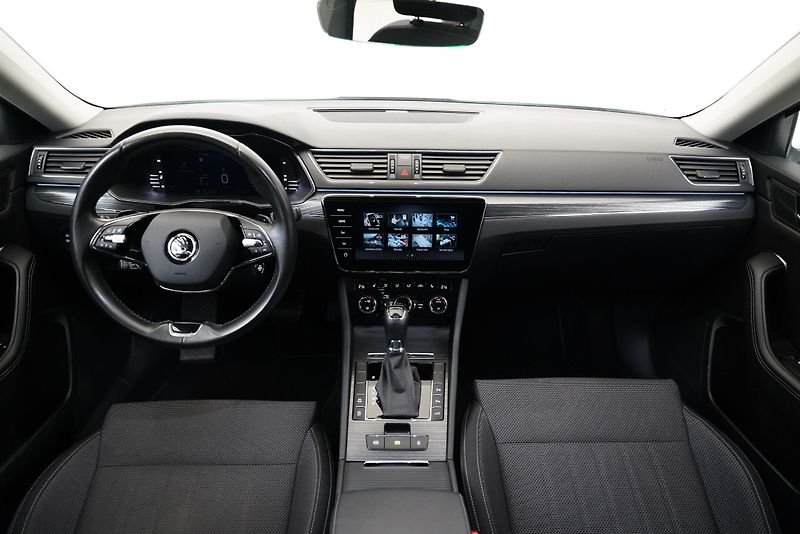 Škoda Superb - fotka 5 z 27
