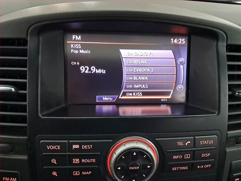 Nissan Pathfinder (2011) 2.5 dCi, 4X4, Automat, 7 míst - fotka 13 z 27