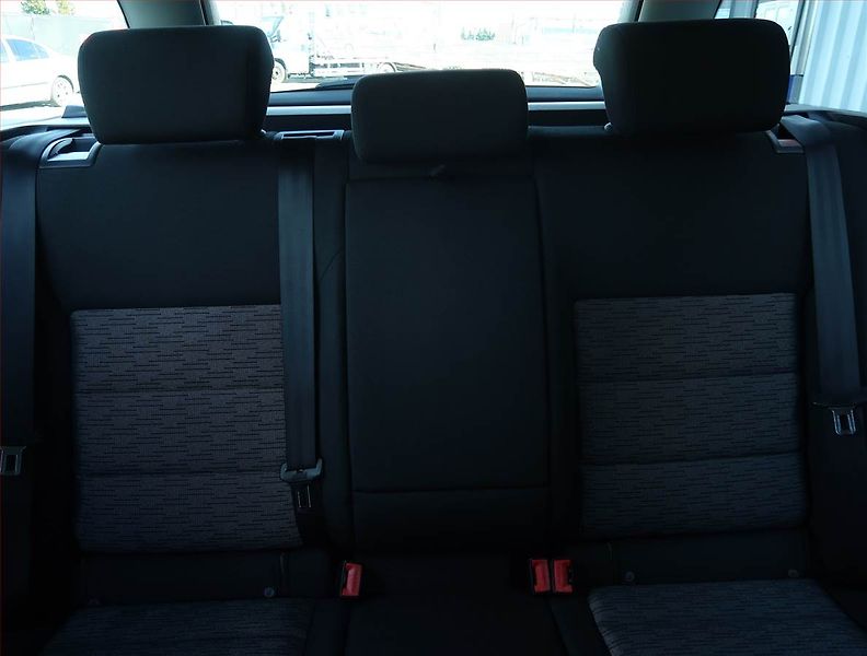 Škoda Octavia (2012) 1.6 TDI, Tempomat - fotka 10 z 17