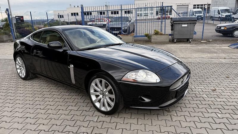 Jaguar XK (2009) V8 3.5i, REZERVOVÁNO - fotka 52 z 55
