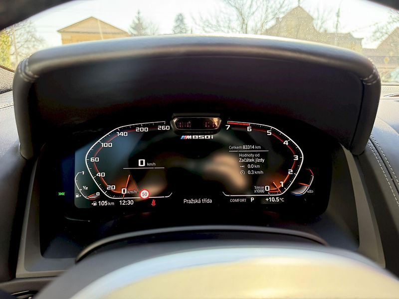 BMW Řada 8 M850ix GC M-Sport Carbon Indiv - fotka 35 z 49