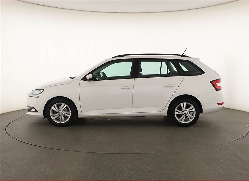 Škoda Fabia (2022) Ambition 1.0 TSI, ČR,1.maj - fotka 3 z 15