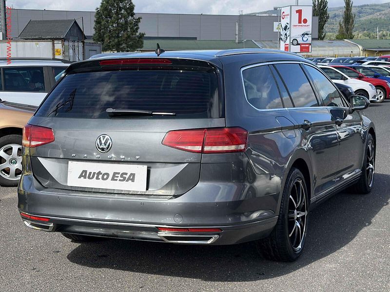 Volkswagen Passat (2015) 2.0TDi, AC - fotka 4 z 17