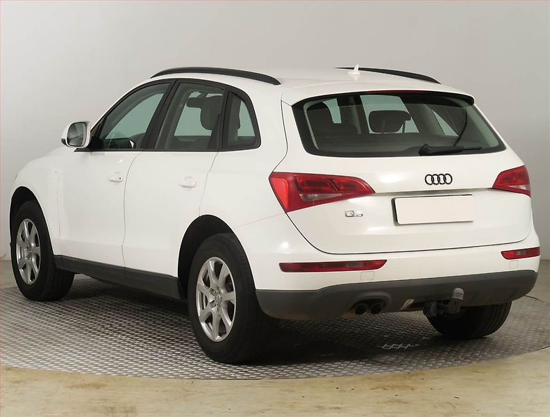 Audi Q5 (2012) 2.0 TDI, 4X4, Automat - fotka 4 z 19