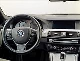 BMW Řada 5 3,0 530d Aut., Navi Kůže Tažné - náhled 16