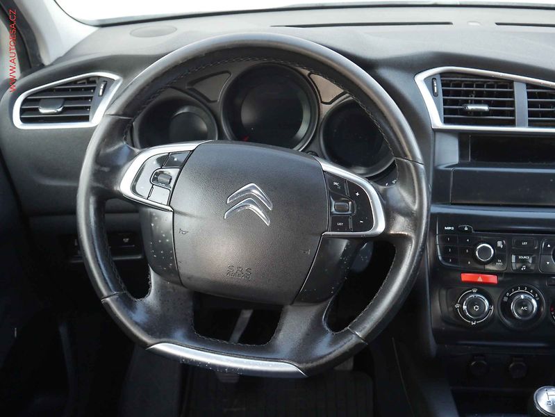 Citroën C4 (2013) 1.6 i - fotka 13 z 15