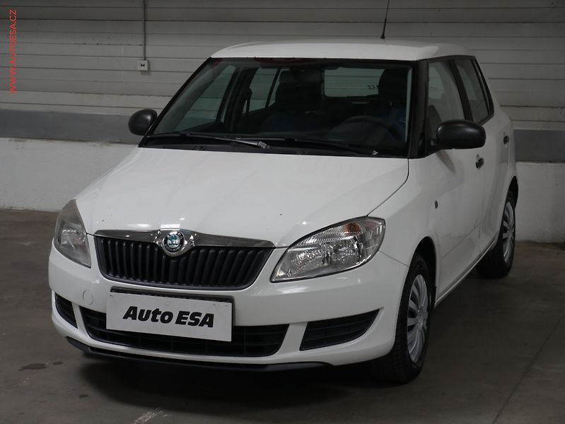 Škoda Fabia (2010) 1.2 TSI, ČR, AC - fotka 3 z 15