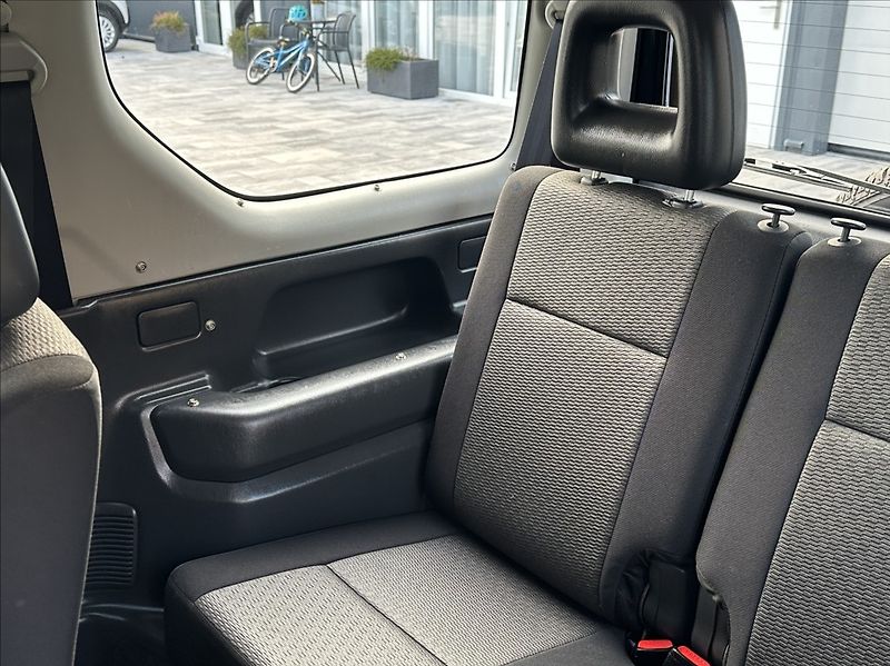 Suzuki Jimny 1,3 86PS  Club Ranger 4x4 - fotka 15 z 46