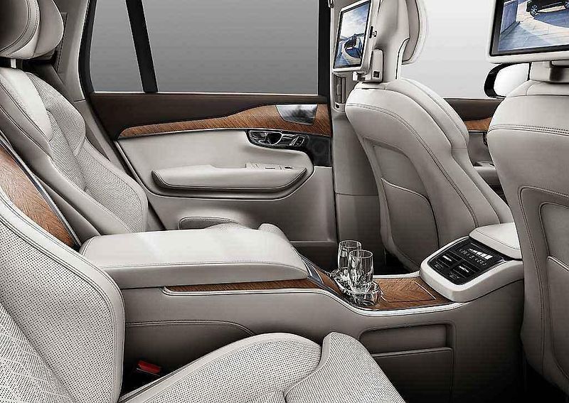 Volvo XC90 Excellence.