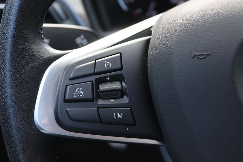 BMW X1 XDRIVE 25i F48 170kW - fotka 27 z 50