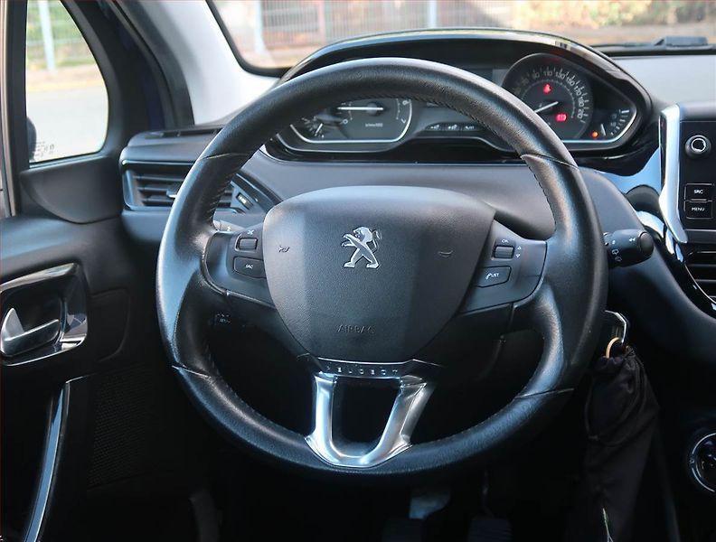 Peugeot 208 (2016) 1.2 PureTech, ČR,1.maj - fotka 15 z 18