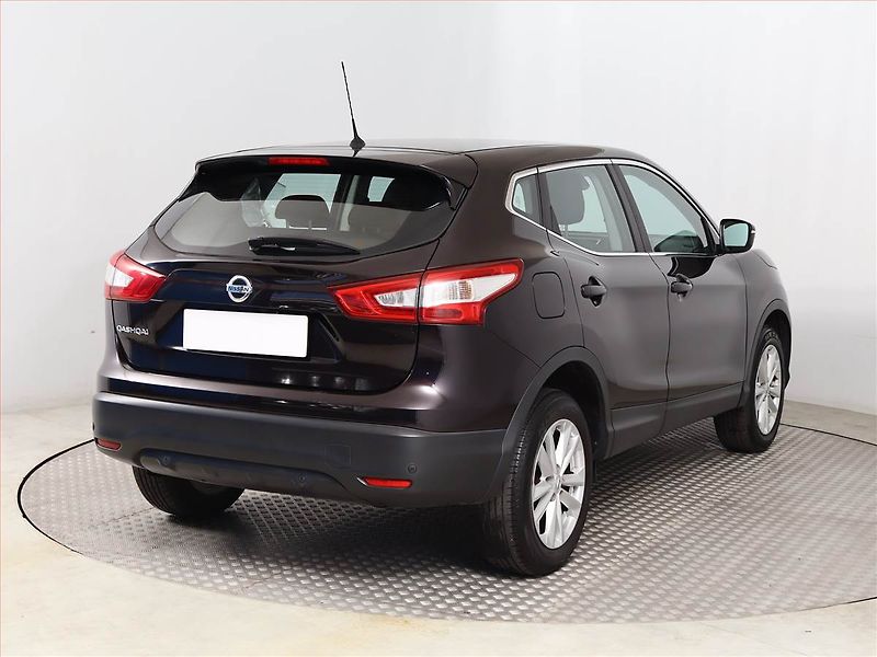 Nissan Qashqai (2014) 1.2 DIG-T, Serv.kniha - fotka 5 z 16