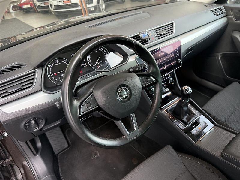Škoda Superb 2,0 TDI 4x4 nové rozvody - fotka 9 z 30