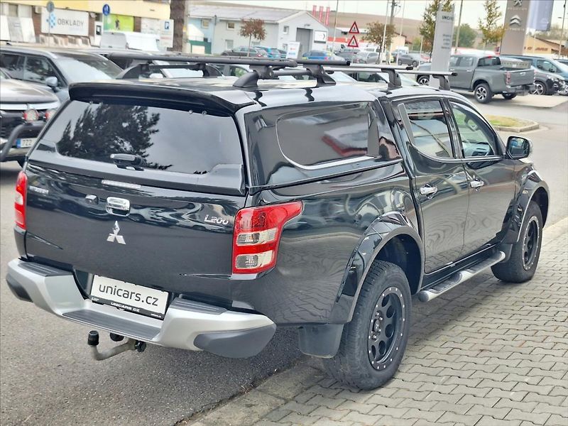 Mitsubishi L200 2,4 DI-D  Diamant Ed. rozšířen - fotka 6 z 20