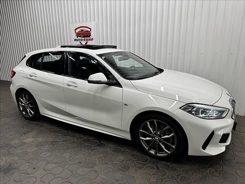 BMW Řada 1 120i M Sport Virtual Pano LED - fotka 11 z 47