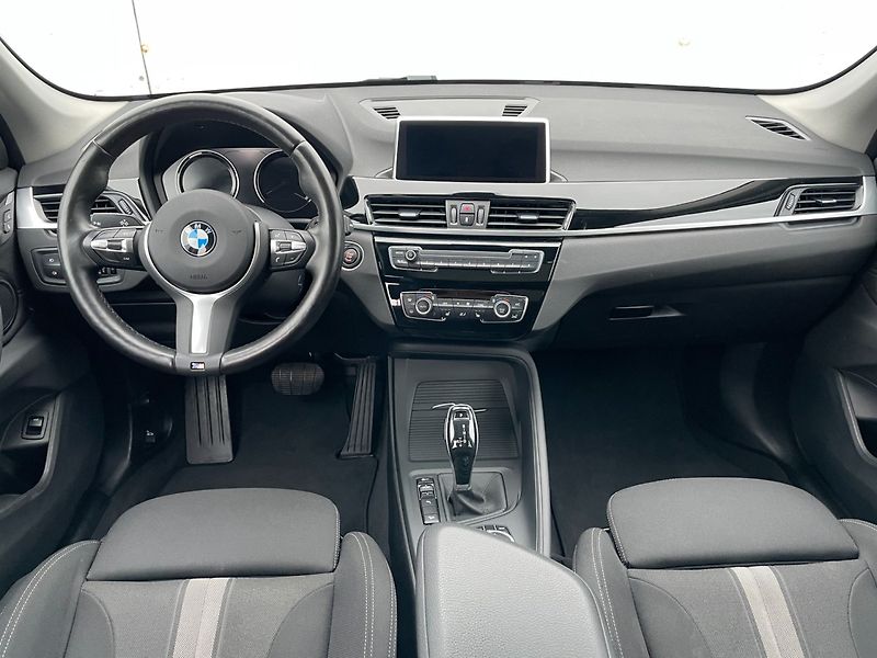 BMW X1 (2021) 20d xDrive 140kW! M Sport - fotka 14 z 41