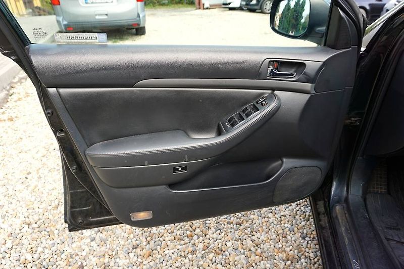 Toyota Avensis (2007) 2,4 16V 120 kW - fotka 20 z 29