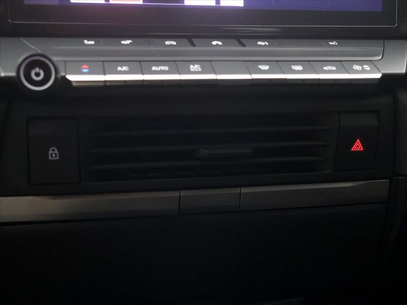 Opel Astra 1,2 Turbo 96kW CZ Aut.klima - fotka 26 z 37