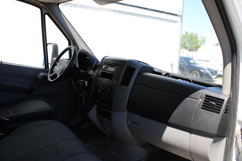 Mercedes-Benz Sprinter 313 CDI Odtahovka+klima - fotka 10 z 19