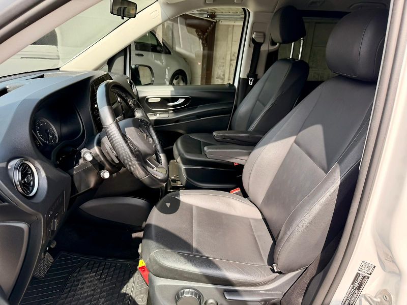 Mercedes-Benz Vito (2022) Mercedes Vito 124CDI XL Tourer - fotka 8 z 14