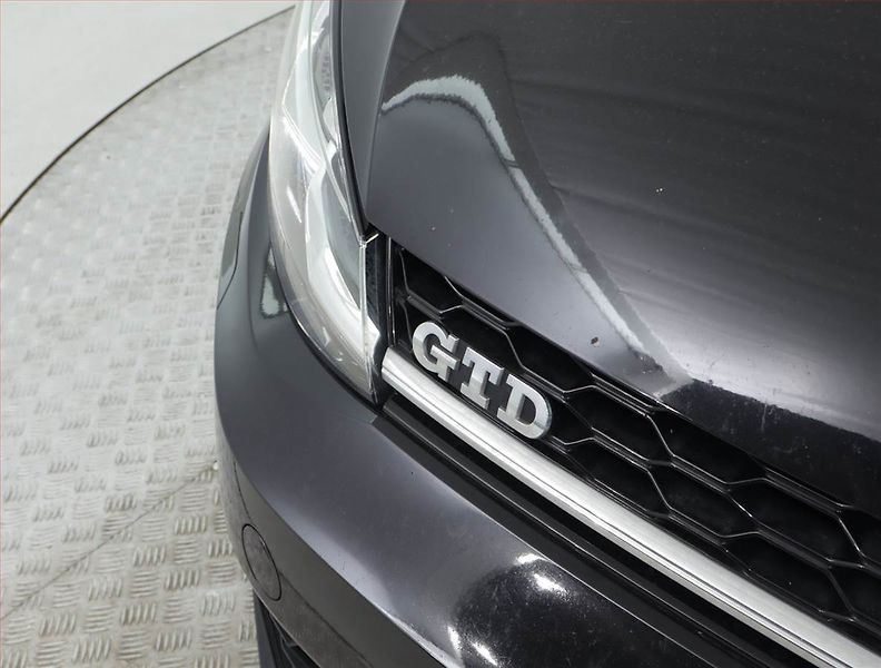 Volkswagen Golf (2017) 2.0 TDI GTD, Automat - fotka 19 z 25