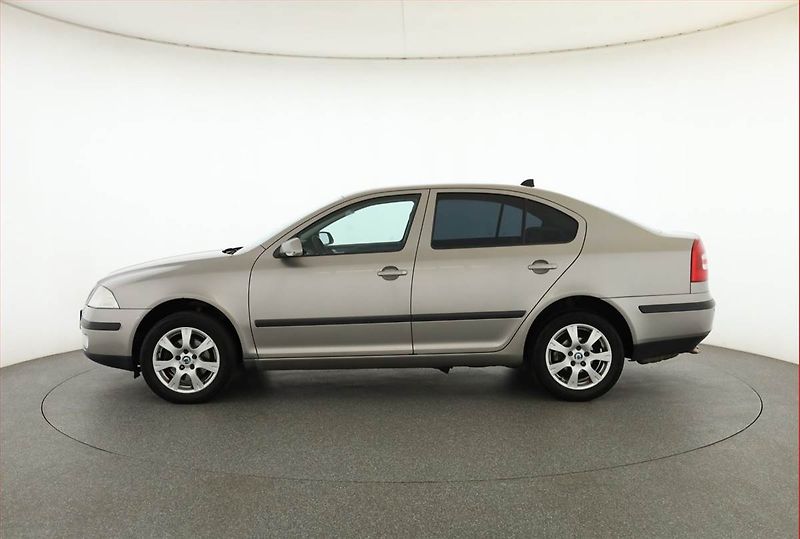 Škoda Octavia (2008) 1.9 TDI, Serv.kniha, po STK - fotka 3 z 14