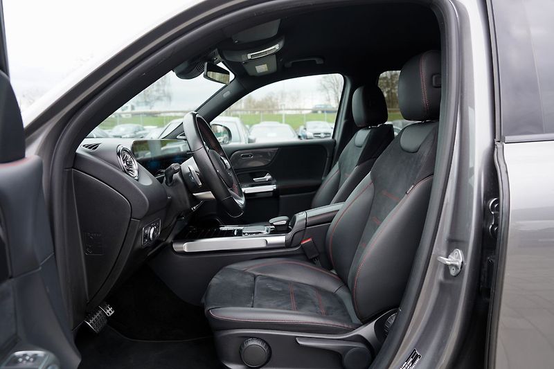 Mercedes-Benz GLB 200d 4Matic/AMG/AT/150 PS/Led - fotka 25 z 50