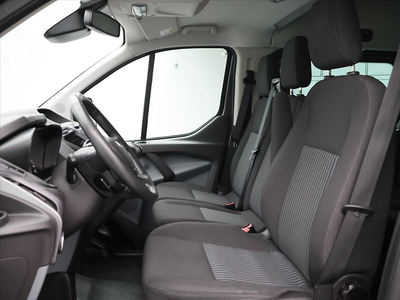 Ford Transit Custom 2,2 TDCI 92kW L2H2 9-Míst DPH - fotka 11 z 27