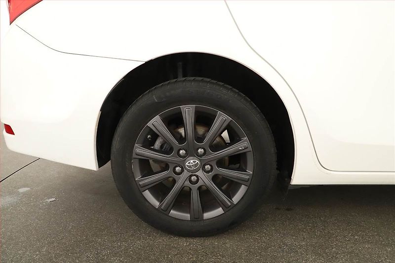 Toyota Corolla (2016) 1.6 Valvematic, Tempomat - fotka 15 z 15