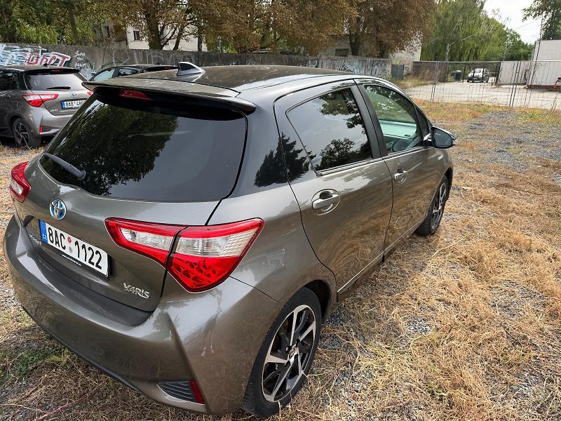 Toyota Yaris (2019) 1.5 Hybrid Select - fotka 3 z 9