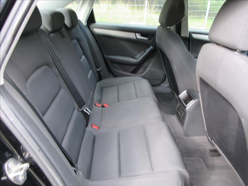 Audi A4 1,8 TFSi 88Kw, Xenon, VADA MOT - fotka 15 z 21