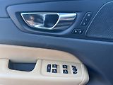 Volvo XC60 INSCRIPTION 2.0 B4 AWD ČR DPH - náhled 12