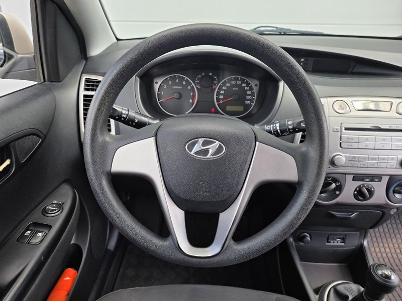 Hyundai i20 (2011) 1.2i 57kW P.SENZORY ČR NOVÉ - fotka 12 z 17