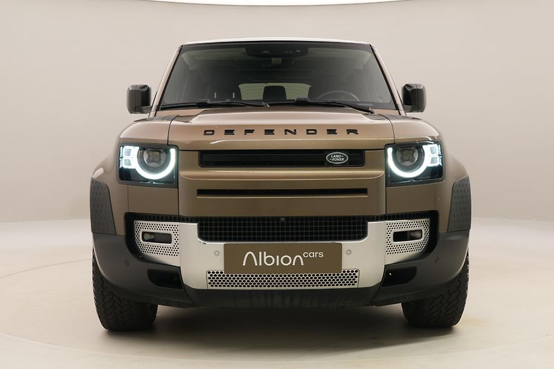 Land Rover Defender 130 D300 SE AWD AUT CZ 8míst - fotka 15 z 54