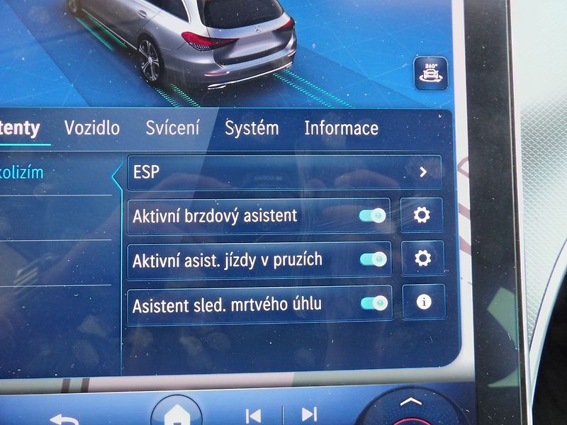 Mercedes-Benz Třídy C 220d A/T 9°LED Virtual Tažné - fotka 13 z 37