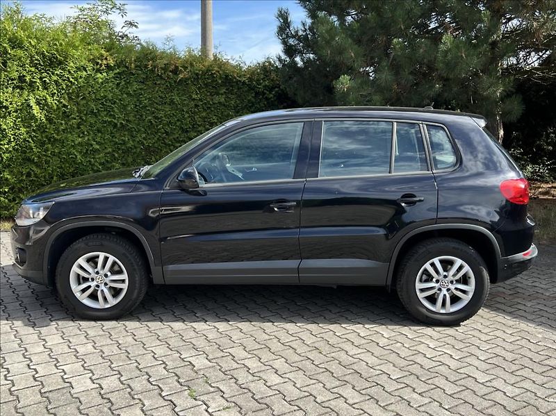 Volkswagen Tiguan 1,4 Tsi trend&Fun - fotka 2 z 28