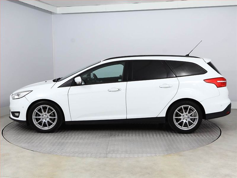 Ford Focus (2015) 2.0 TDCi, Serv.kniha, Navi - fotka 3 z 16