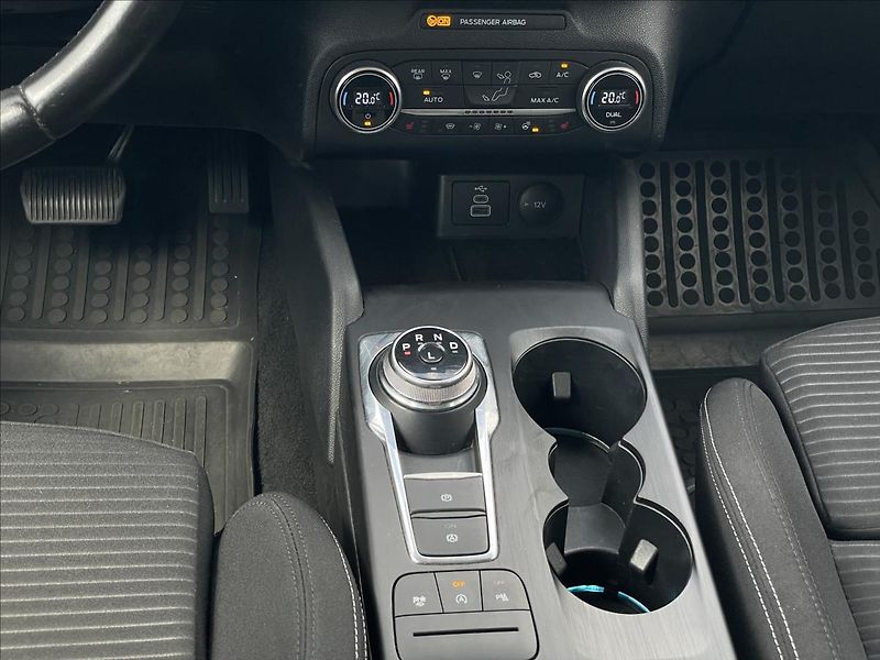 Ford Focus 1,5 Ecoblue AT8 Titanium Style - fotka 12 z 23