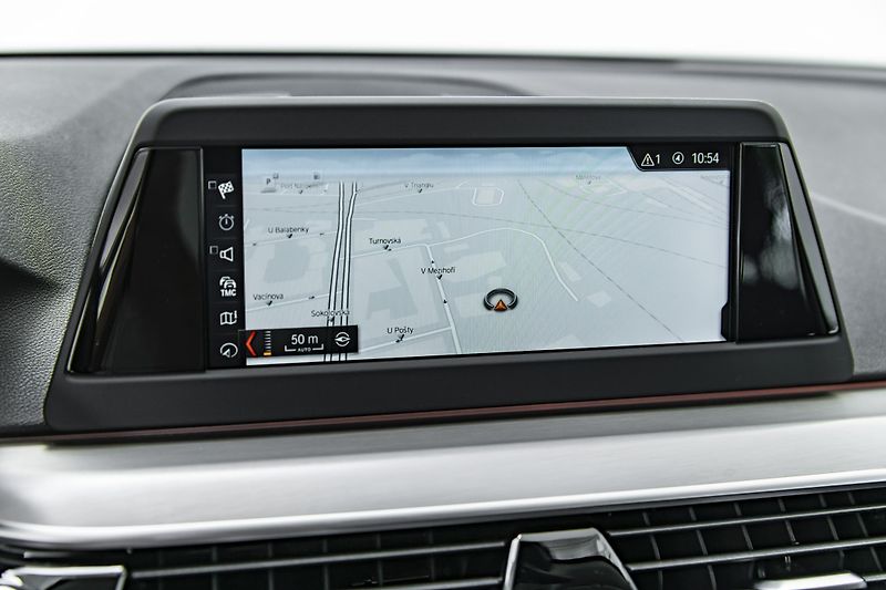 BMW Řada 5 520d xDrive*1.majitel*nebouran - fotka 29 z 39