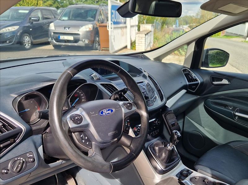 Ford Grand C-MAX 1,6 TDCi 7MÍST AUTOAC SENZORY - fotka 26 z 41